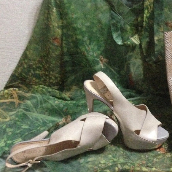 Shoes - Picture 3 of 3